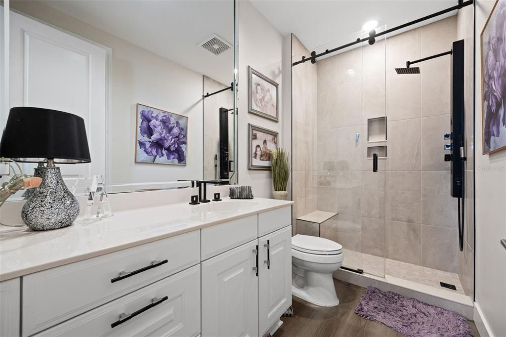 For Sale: $1,140,000 (4 beds, 3 baths, 3928 Square Feet)