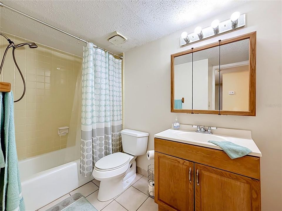 En Venta: $114,900 (1 camas, 1 baños, 825 Pies cuadrados)