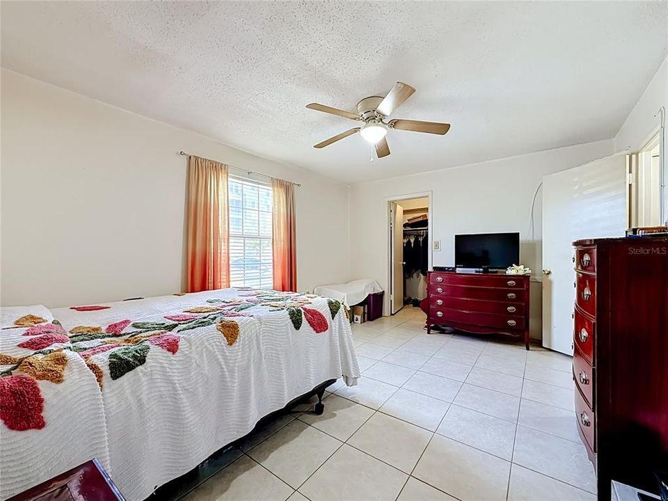 En Venta: $114,900 (1 camas, 1 baños, 825 Pies cuadrados)