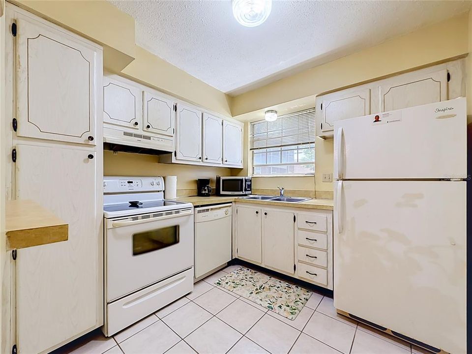En Venta: $114,900 (1 camas, 1 baños, 825 Pies cuadrados)