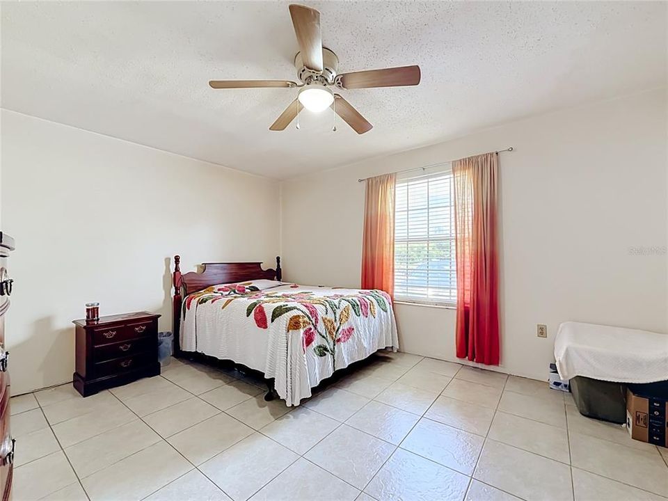 En Venta: $114,900 (1 camas, 1 baños, 825 Pies cuadrados)