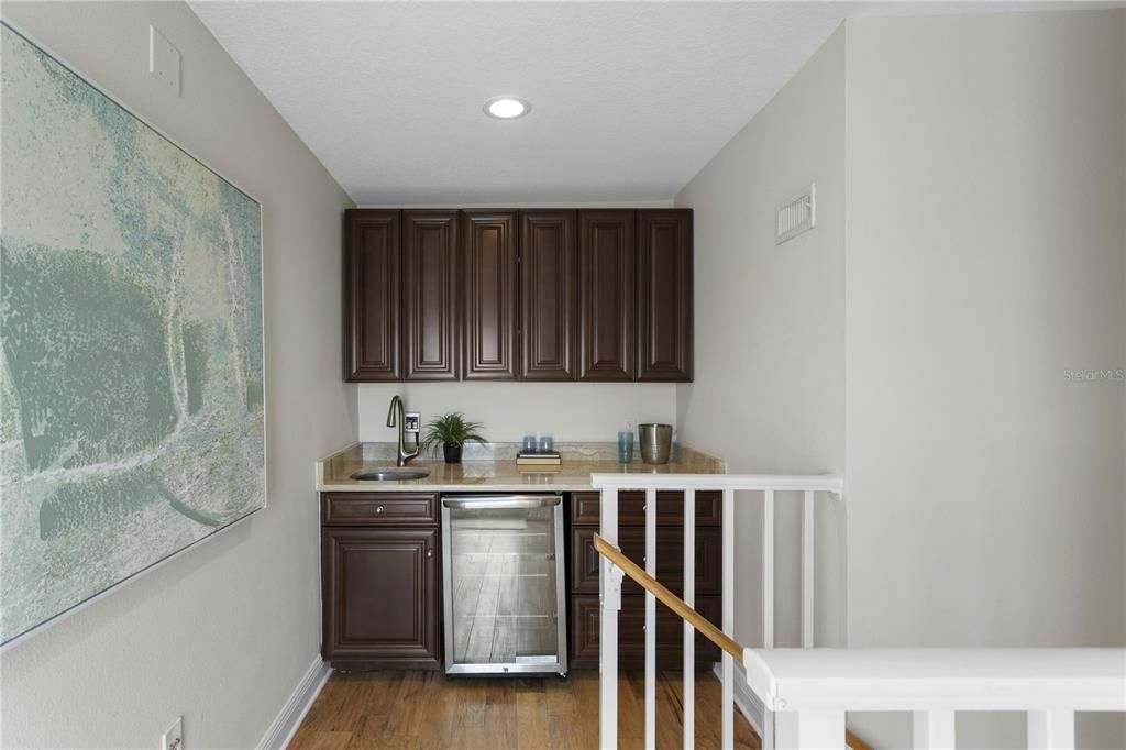En Venta: $1,500,000 (4 camas, 3 baños, 2832 Pies cuadrados)