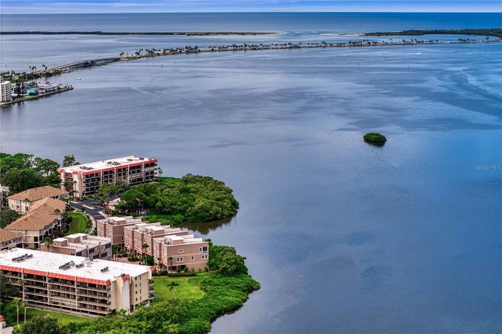 En Venta: $1,500,000 (4 camas, 3 baños, 2832 Pies cuadrados)