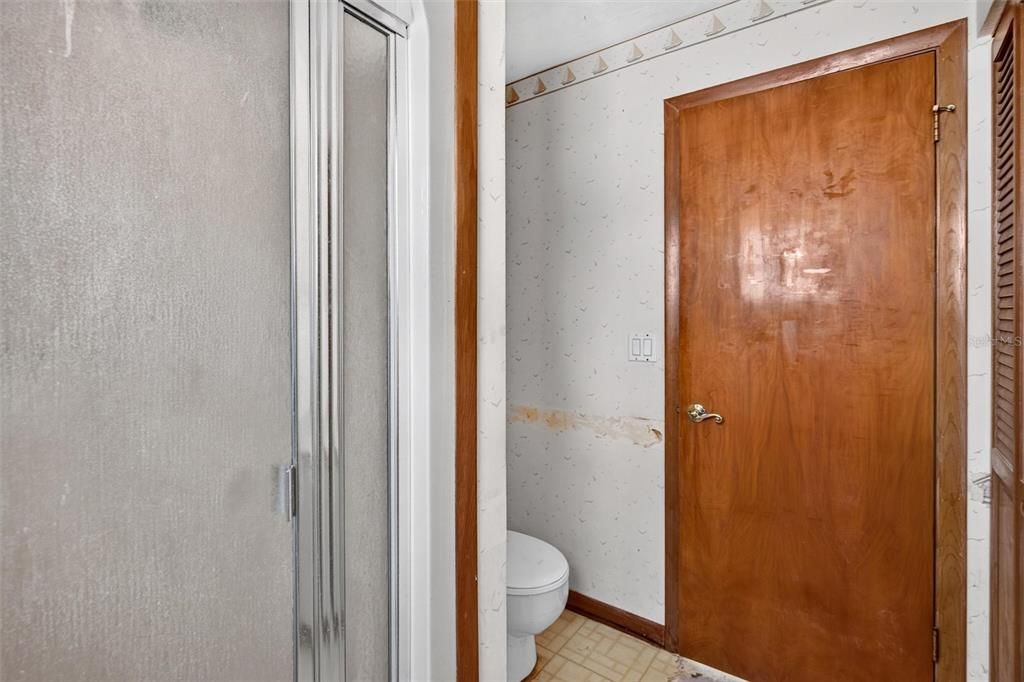 Под контрактом: $299,999 (3 спален, 2 ванн, 1293 Квадратных фут)