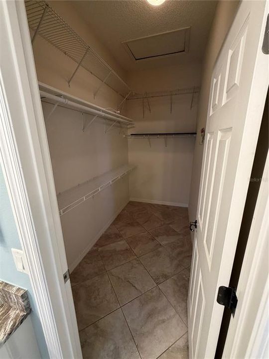 For Rent: $2,600 (3 beds, 2 baths, 1979 Square Feet)