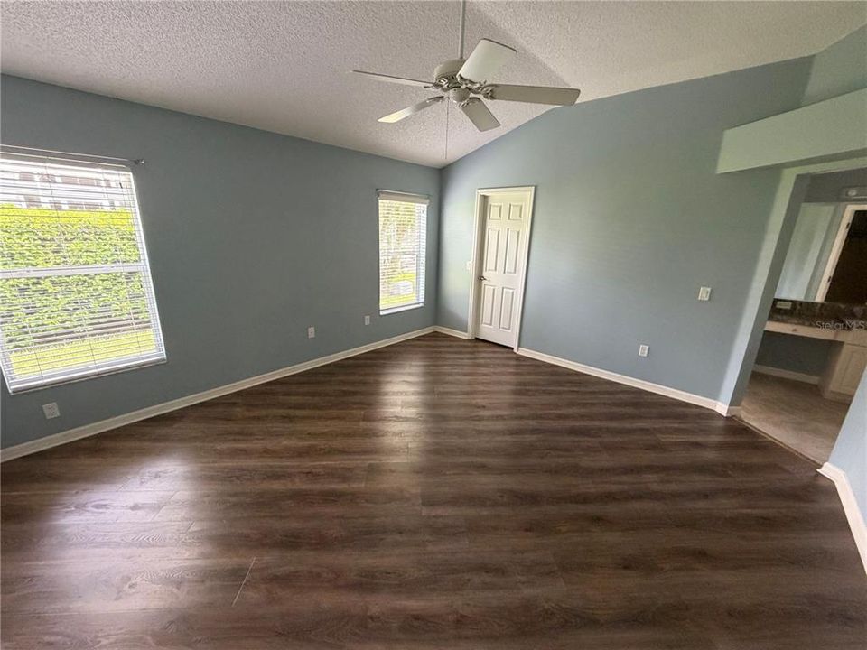 For Rent: $2,600 (3 beds, 2 baths, 1979 Square Feet)