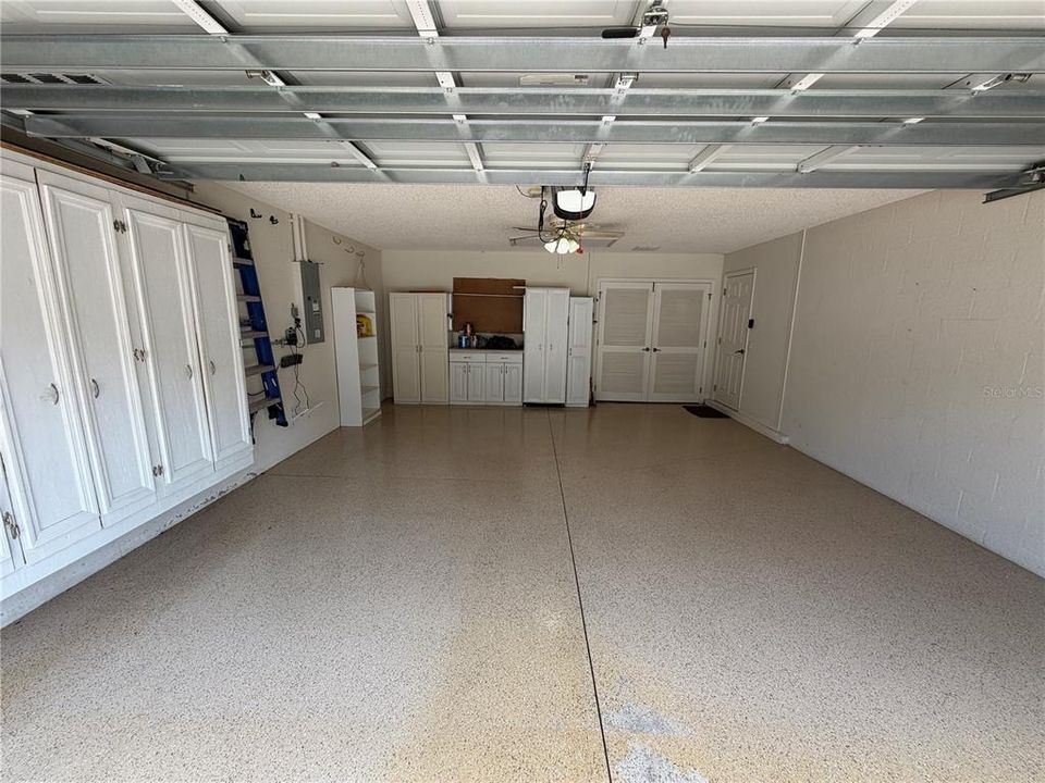For Rent: $2,600 (3 beds, 2 baths, 1979 Square Feet)