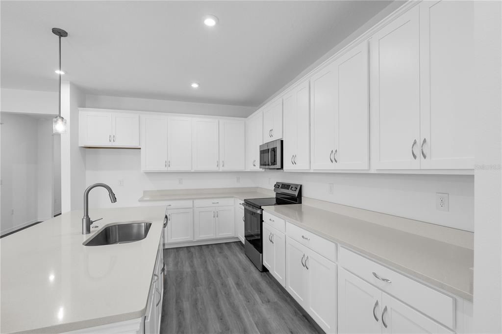 For Sale: $493,500 (5 beds, 4 baths, 2856 Square Feet)
