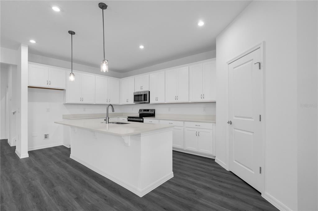 For Sale: $493,500 (5 beds, 4 baths, 2856 Square Feet)
