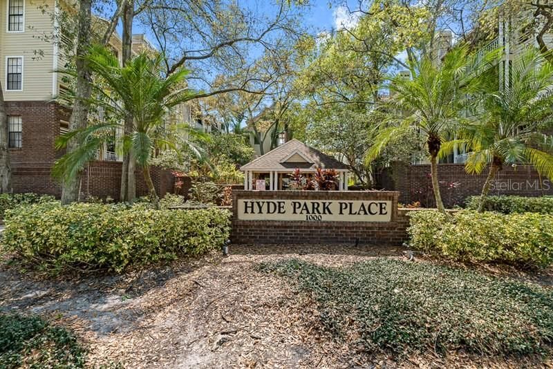 For Rent: $1,990 (1 beds, 1 baths, 631 Square Feet)