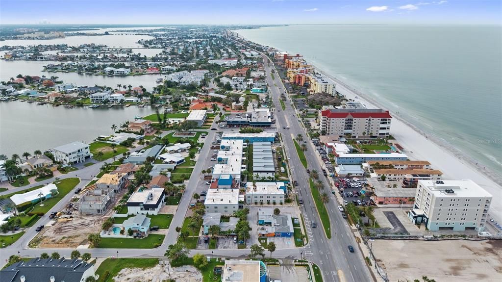 En Venta: $365,000 (1 camas, 1 baños, 701 Pies cuadrados)