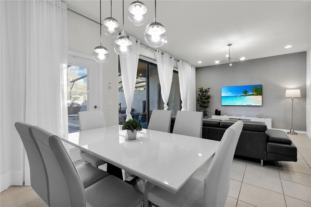 For Sale: $430,000 (5 beds, 4 baths, 2263 Square Feet)