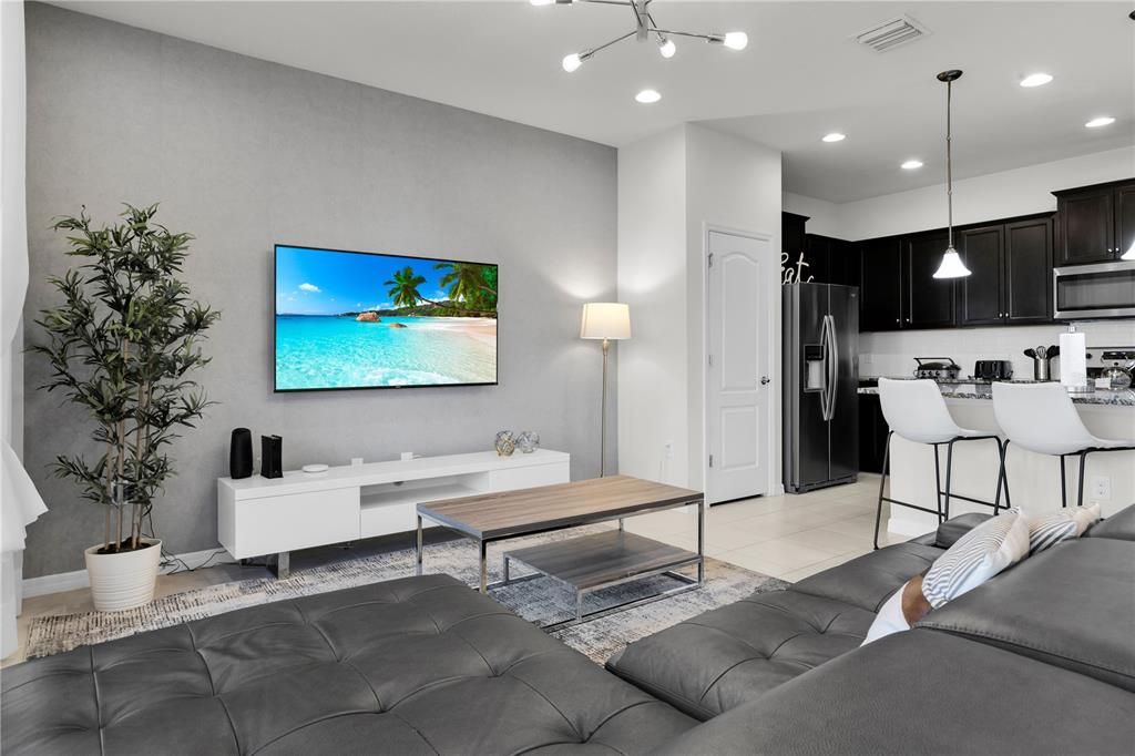 For Sale: $430,000 (5 beds, 4 baths, 2263 Square Feet)