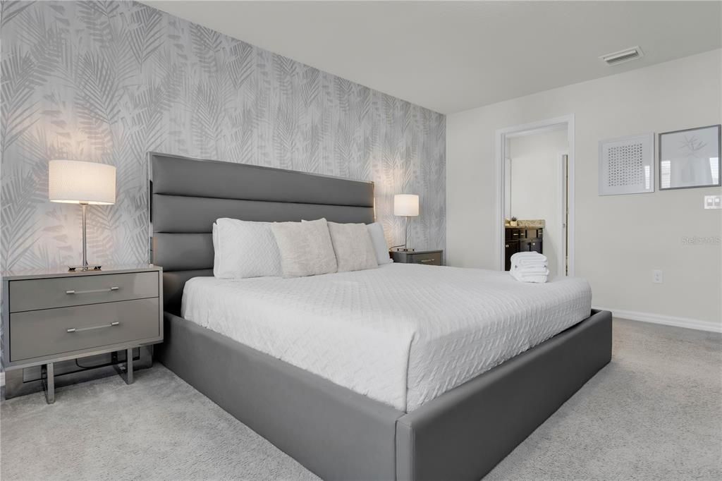 For Sale: $430,000 (5 beds, 4 baths, 2263 Square Feet)