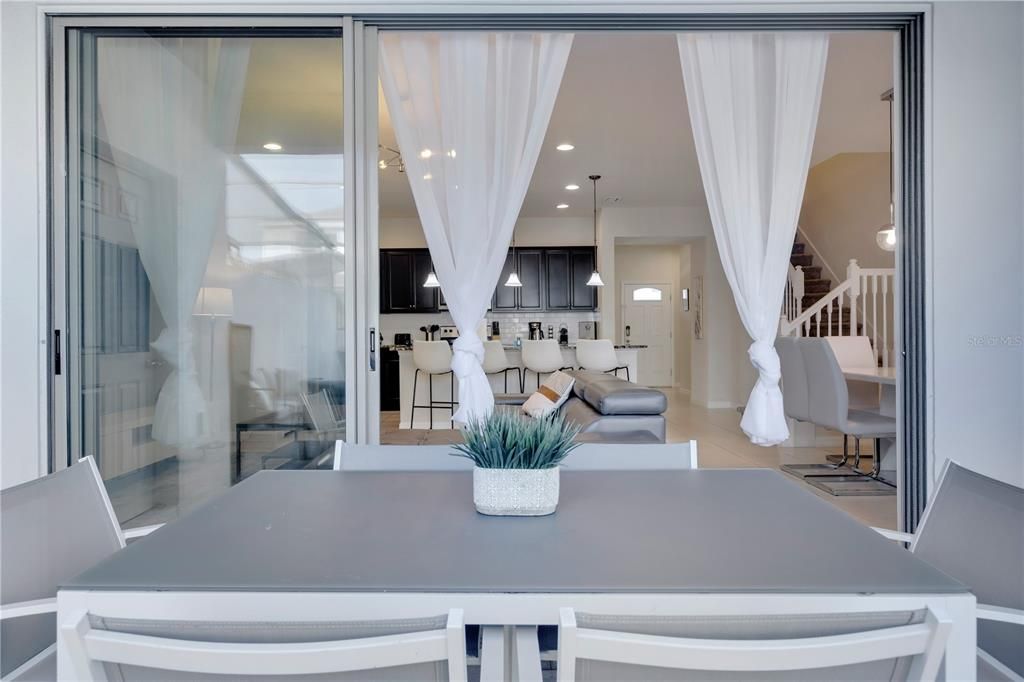 For Sale: $430,000 (5 beds, 4 baths, 2263 Square Feet)