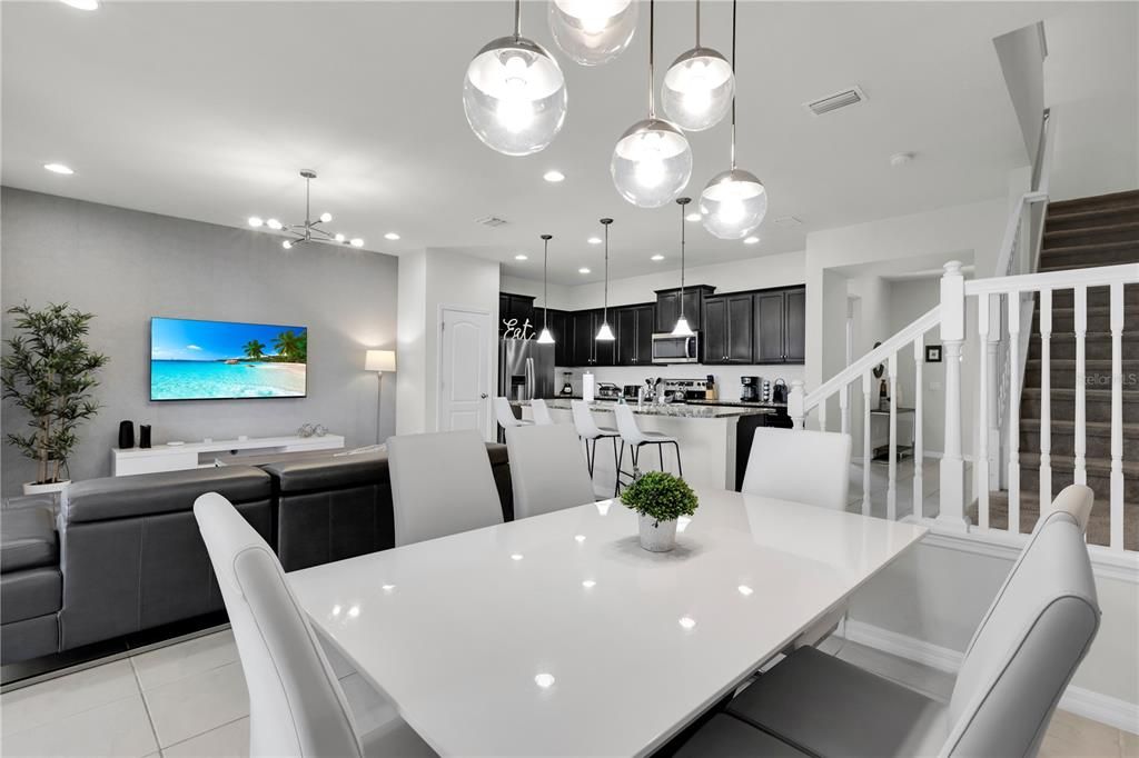 For Sale: $430,000 (5 beds, 4 baths, 2263 Square Feet)
