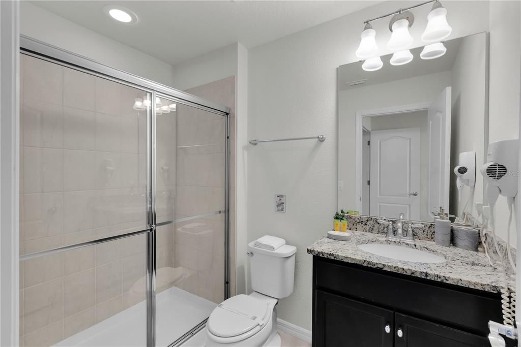 For Sale: $430,000 (5 beds, 4 baths, 2263 Square Feet)