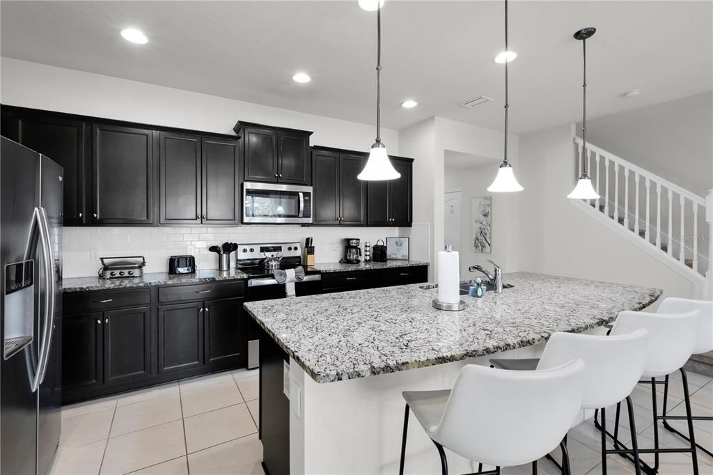 For Sale: $430,000 (5 beds, 4 baths, 2263 Square Feet)