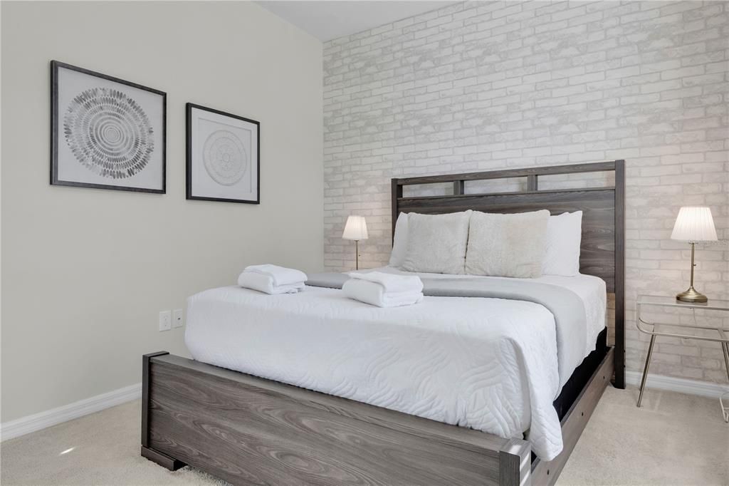 For Sale: $430,000 (5 beds, 4 baths, 2263 Square Feet)