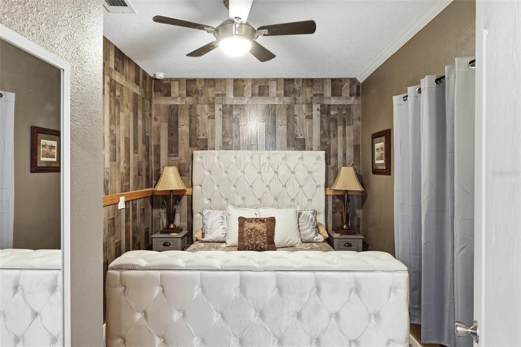 For Sale: $2,000,000 (3 beds, 2 baths, 2016 Square Feet)