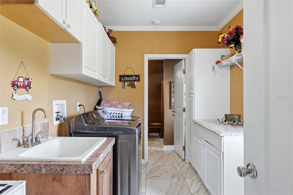 For Sale: $2,000,000 (3 beds, 2 baths, 2016 Square Feet)