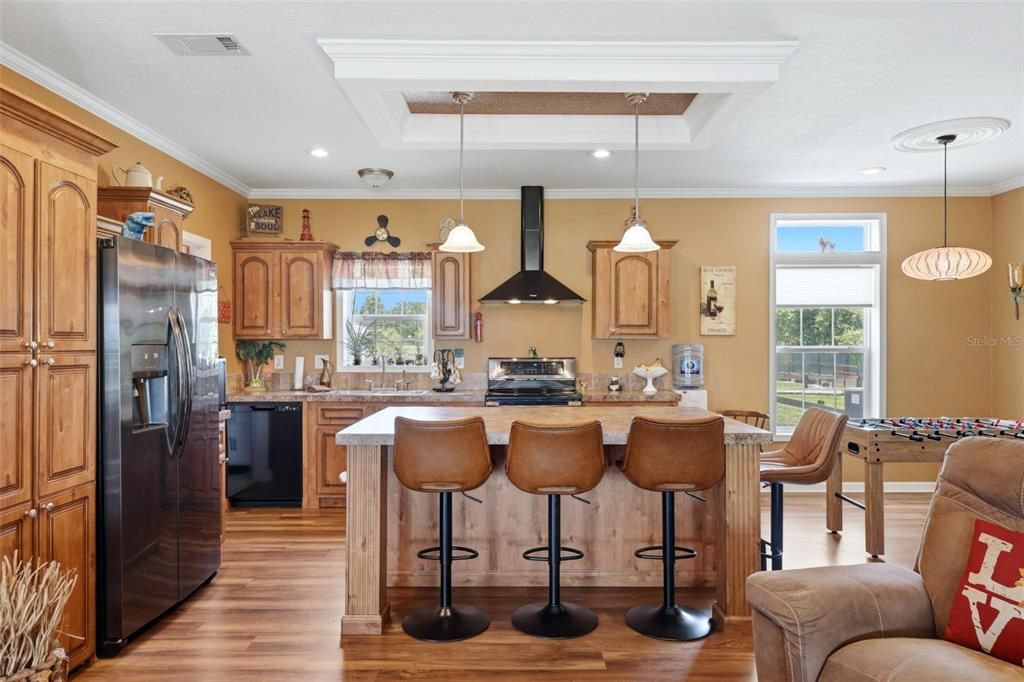For Sale: $2,000,000 (3 beds, 2 baths, 2016 Square Feet)