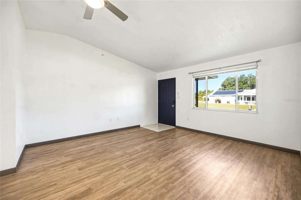 В аренду: $1,695 (2 спален, 2 ванн, 1014 Квадратных фут)