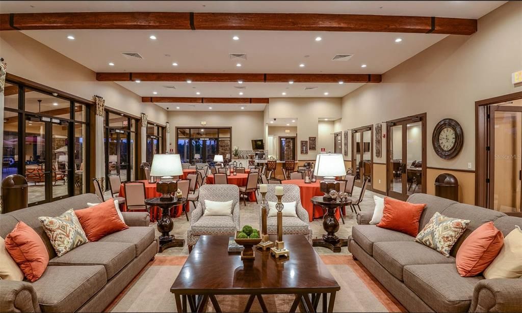 En Venta: $975,000 (3 camas, 3 baños, 3054 Pies cuadrados)
