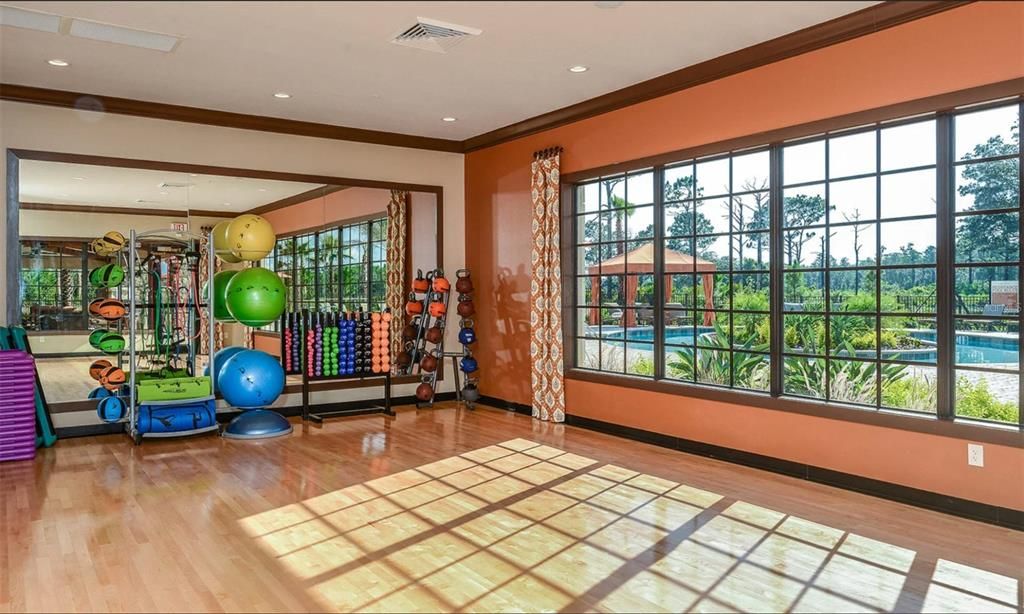 En Venta: $975,000 (3 camas, 3 baños, 3054 Pies cuadrados)
