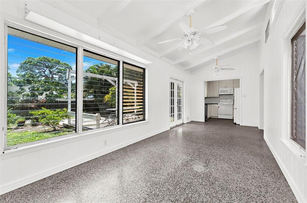 En Venta: $435,000 (3 camas, 1 baños, 1466 Pies cuadrados)