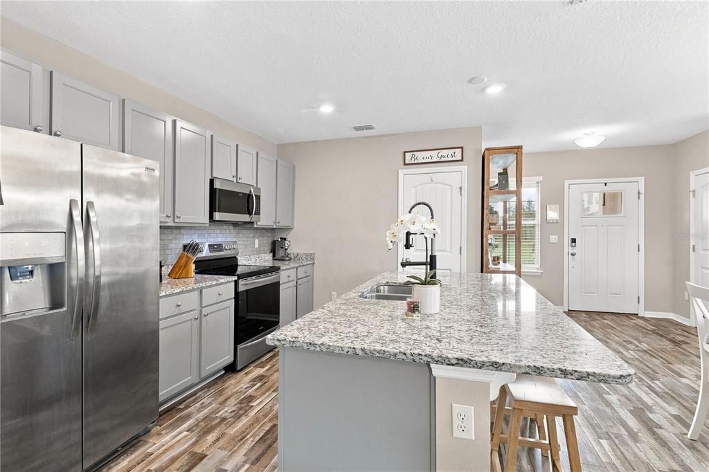 For Sale: $455,000 (3 beds, 2 baths, 1814 Square Feet)