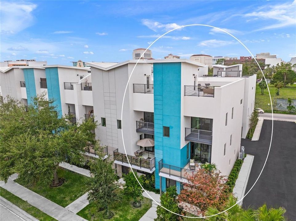 For Sale: $1,250,000 (3 beds, 3 baths, 2761 Square Feet)