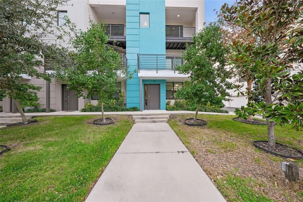 For Sale: $1,250,000 (3 beds, 3 baths, 2761 Square Feet)