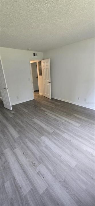 For Sale: $125,000 (2 beds, 1 baths, 1000 Square Feet)