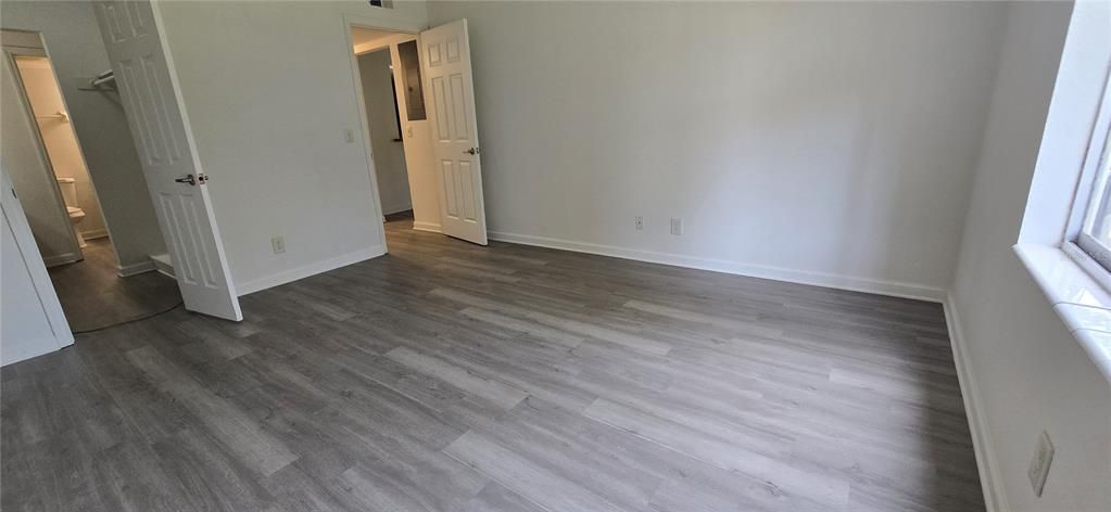 For Sale: $125,000 (2 beds, 1 baths, 1000 Square Feet)
