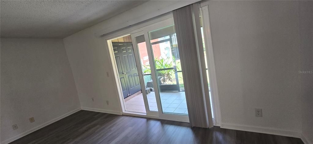 For Sale: $125,000 (2 beds, 1 baths, 1000 Square Feet)