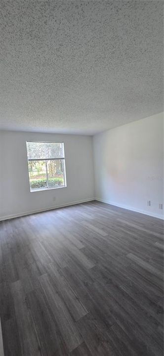 For Sale: $125,000 (2 beds, 1 baths, 1000 Square Feet)