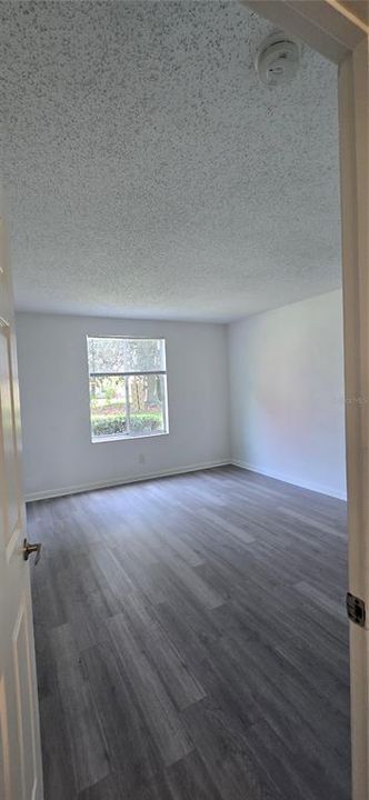 For Sale: $125,000 (2 beds, 1 baths, 1000 Square Feet)