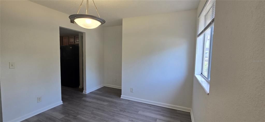 For Sale: $125,000 (2 beds, 1 baths, 1000 Square Feet)