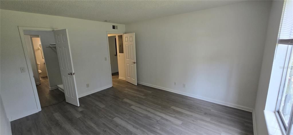 For Sale: $125,000 (2 beds, 1 baths, 1000 Square Feet)