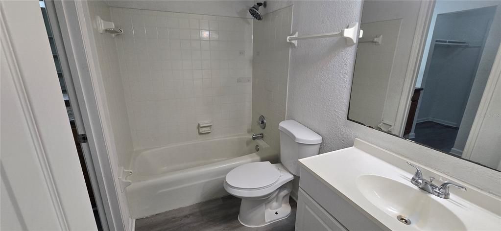For Sale: $125,000 (2 beds, 1 baths, 1000 Square Feet)