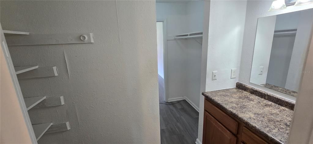 For Sale: $125,000 (2 beds, 1 baths, 1000 Square Feet)