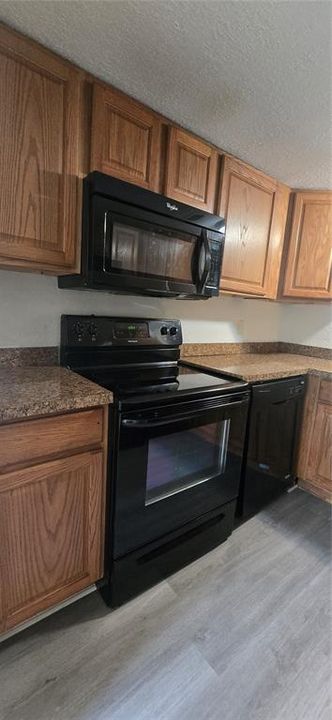 For Sale: $125,000 (2 beds, 1 baths, 1000 Square Feet)