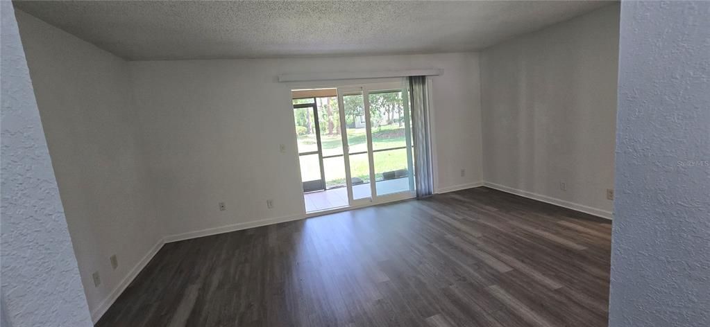 For Sale: $125,000 (2 beds, 1 baths, 1000 Square Feet)