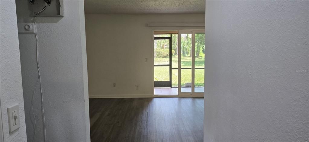 For Sale: $125,000 (2 beds, 1 baths, 1000 Square Feet)