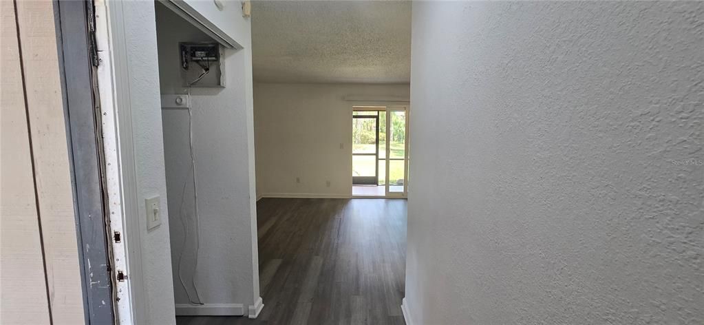 For Sale: $125,000 (2 beds, 1 baths, 1000 Square Feet)