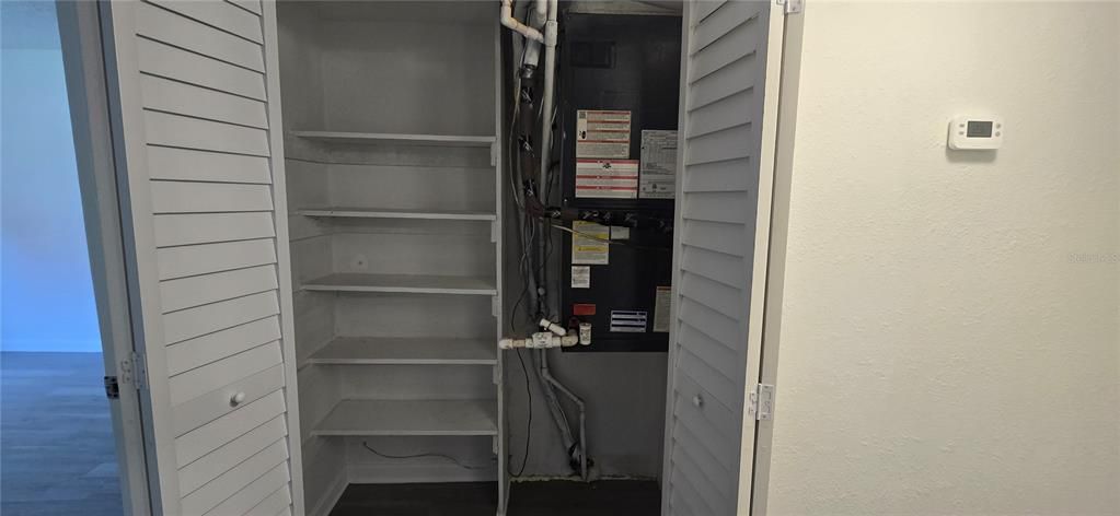 For Sale: $125,000 (2 beds, 1 baths, 1000 Square Feet)