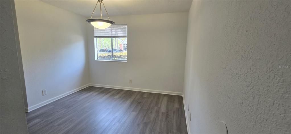 For Sale: $125,000 (2 beds, 1 baths, 1000 Square Feet)