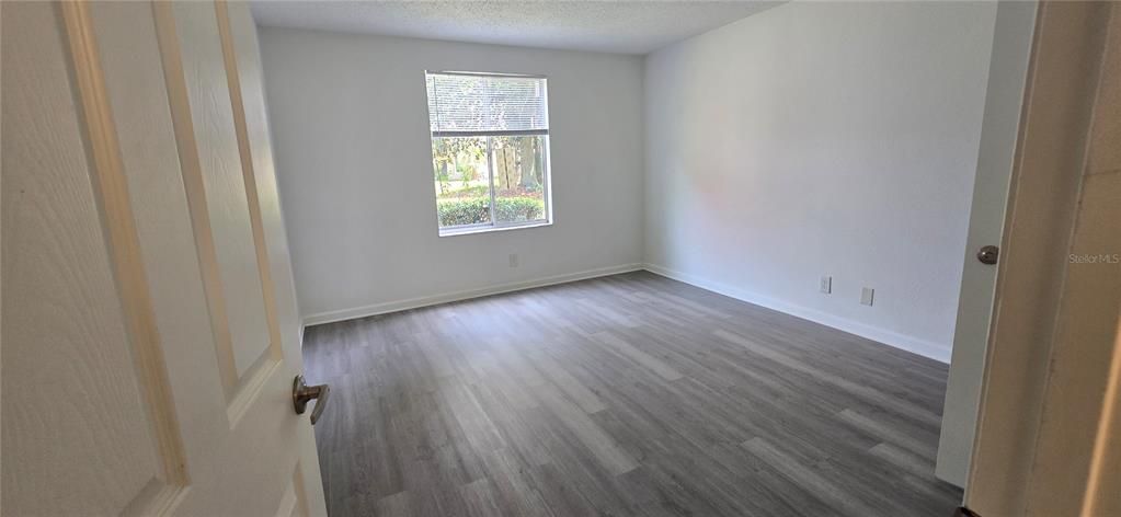 For Sale: $125,000 (2 beds, 1 baths, 1000 Square Feet)