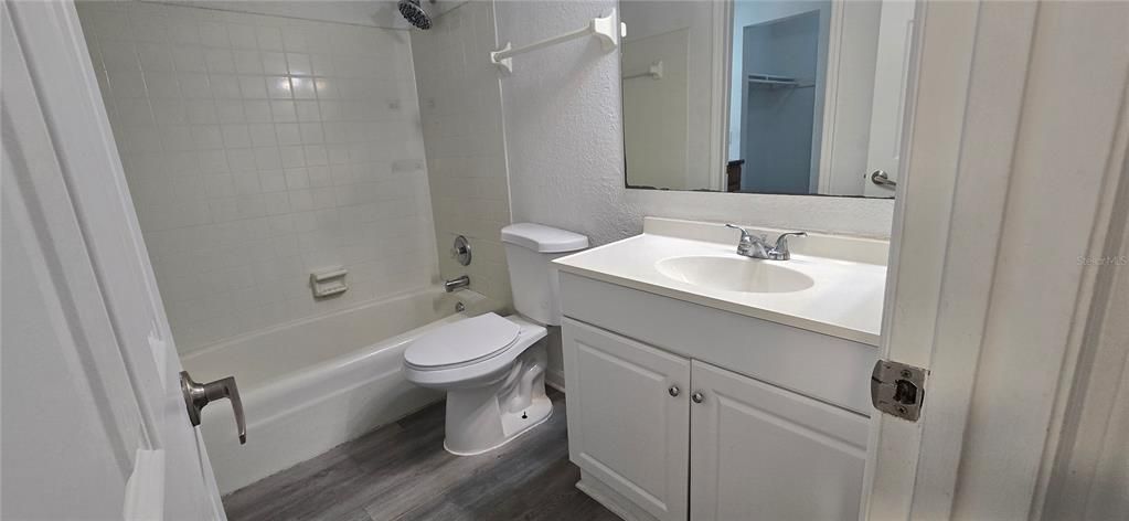 For Sale: $125,000 (2 beds, 1 baths, 1000 Square Feet)